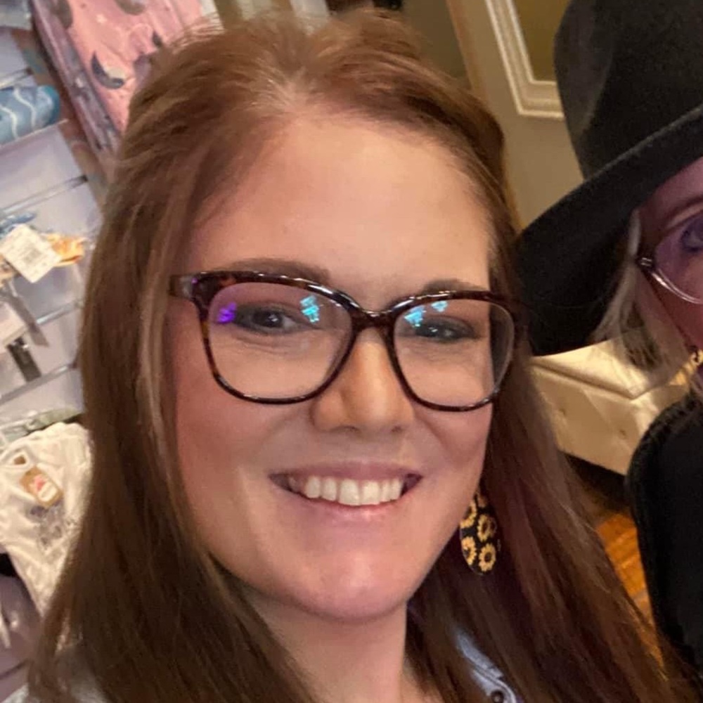 Meet your Posher, Jennifer